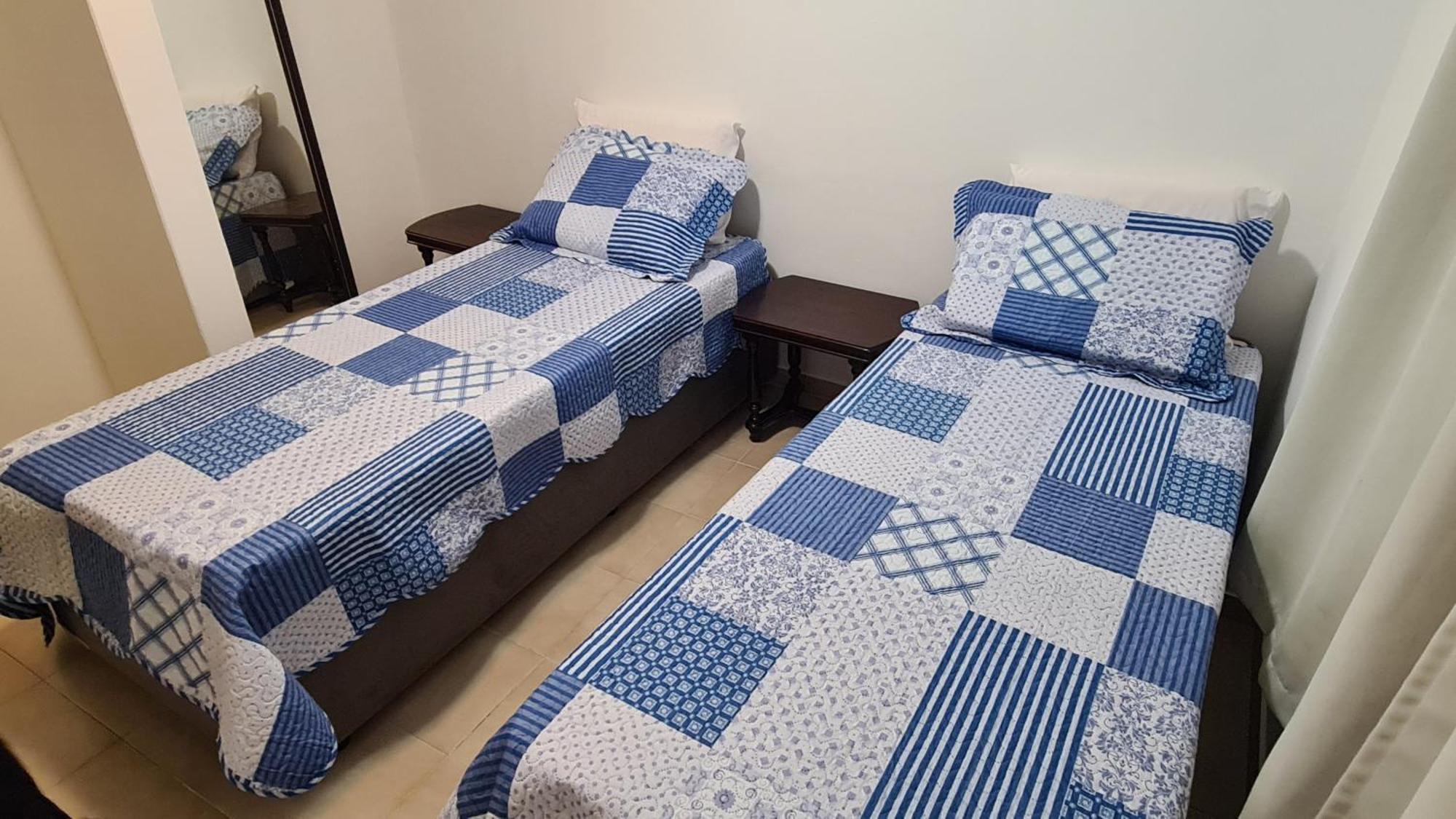 Av Brasil 100M Do Shopping E Garagem Privativa Apartment Balneario Camboriu Luaran gambar